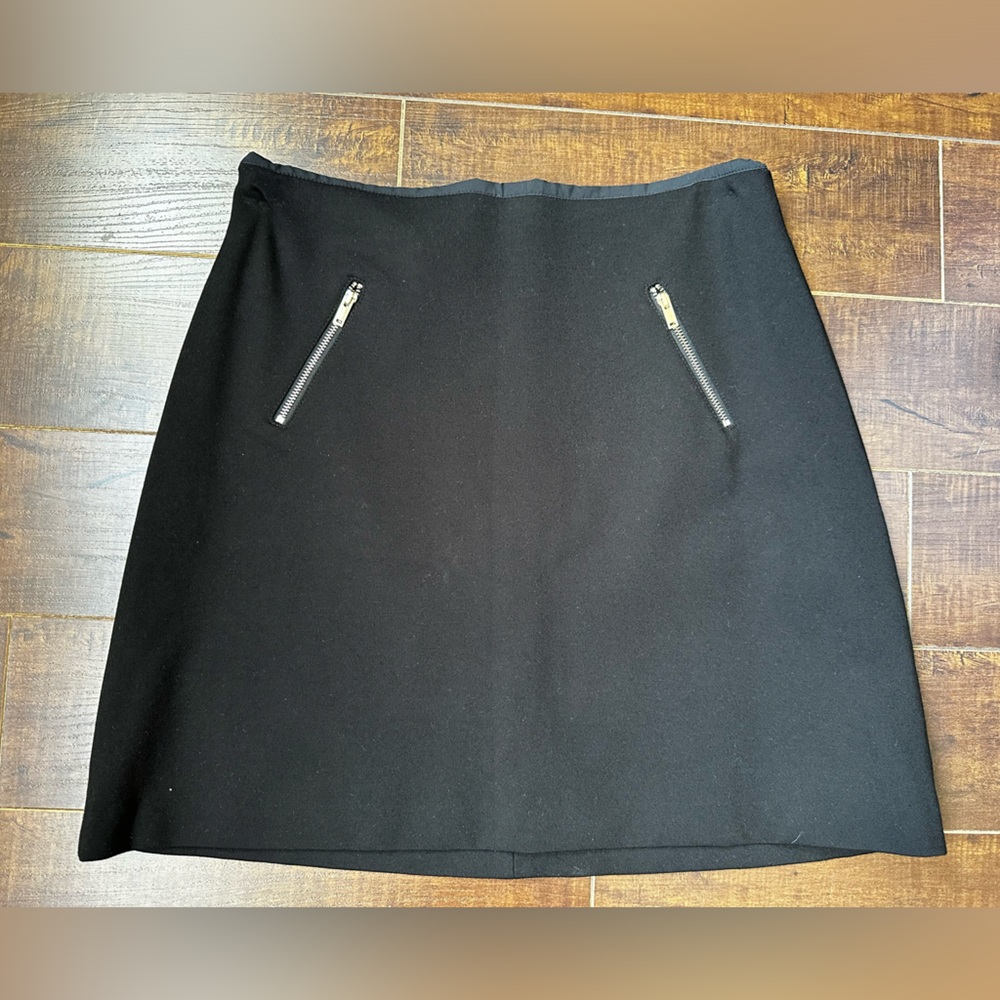 Skirt black size 8